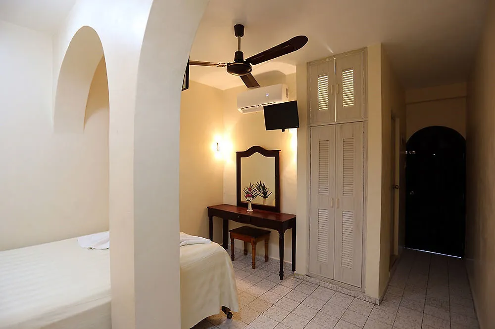 ***  Hotel Bucaneros Isla Mujeres Mexico